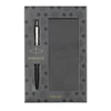 Kép 1/8 - Golyóstoll, 0,7 mm, ezüst színű klip, fekete tolltest, díszdoboz, PARKER "Royal Jotter", kék, ajándék notesz